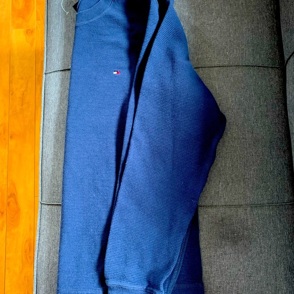 Tommy Hilfiger Long Sleeve Blue Top - Picture 2 of 2